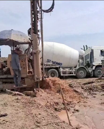 蜀山区岩石井施工